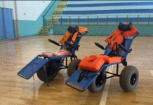 Cadeiras anfíbias estarão à disposição da comunidade a partir deste fim de semana na prainha de Porto Mendes