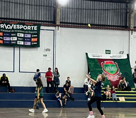 1ª Etapa Municipal de 2026 da ARBAD Marechal reuniu 404 alunos e mais de 600 jogos em evento histórico para o badminton
